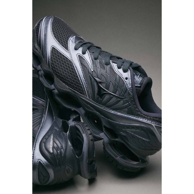 ミズノ MIZUNO WAVE PROPHECY LS ブラック×ブラック×メタリック