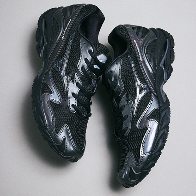 MIZUNOミズノWAVERIDER10D1GA243108