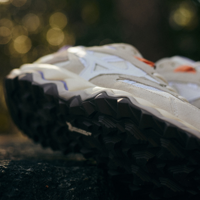 ミズノ MIZUNO WAVE MUJIN TL ライトベージュ×ホワイト×パープル