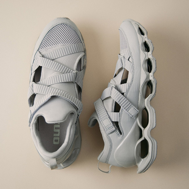 MIZUNOミズノWAVEPROPHECYSTRAPD1GA251904