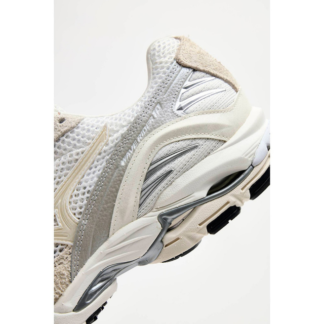 MIZUNOミズノWAVERIDER10ウエーブライダー10D1GA261105