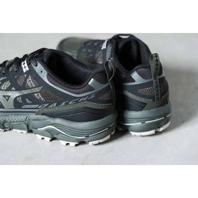 ミズノ ウェーブダイチ LS MIZUNO WAVE DAICHI LS ダークグリーン