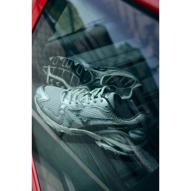 MIZUNOミズノWAVERIDER10ウエーブライダー10D1GA261D06