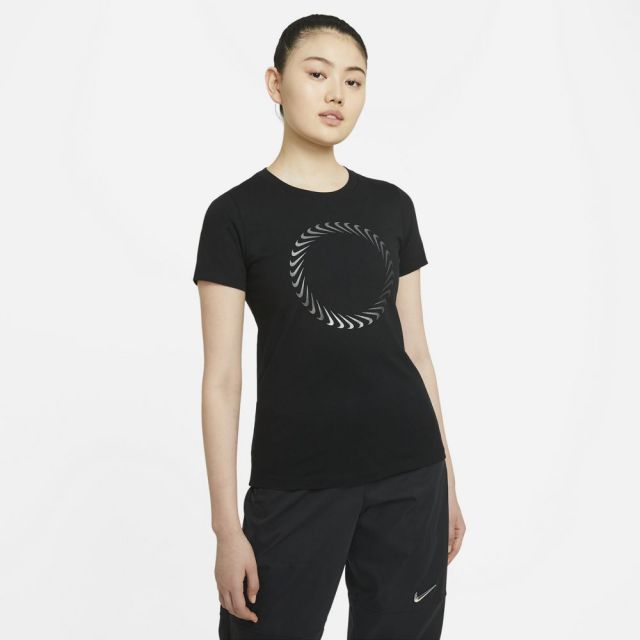 ナイキ スポーツウェア Tシャツ Nike ブラック レディース Tシャツ Dd1231 010 ナイキ スポーツウェア Tシャツ Nike ブラック レディース Tシャツ Dd1231 010