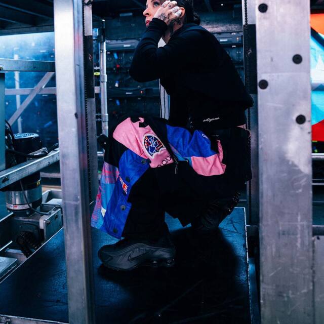 NIKEナイキWMNSSHOXR4ウィメンズショックスR4AR3565-004