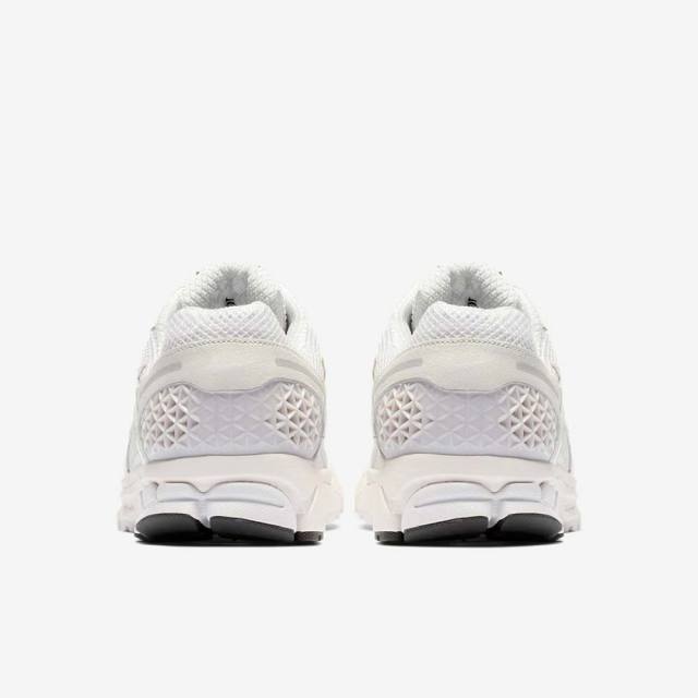NIKEナイキZOOMVOMERO5ズームボメロ5BV1358-001