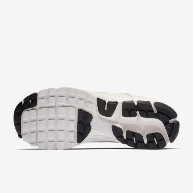 NIKEナイキZOOMVOMERO5ズームボメロ5BV1358-001