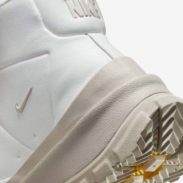 ナイキ ウィメンズ ブレーザー ローム ミッド NIKE WMNS BLAZER ROAM