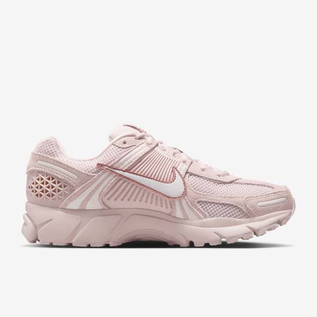 ナイキ ウィメンズ ズーム ボメロ 5 NIKE WMNS ZOOM VOMERO 5 シルト