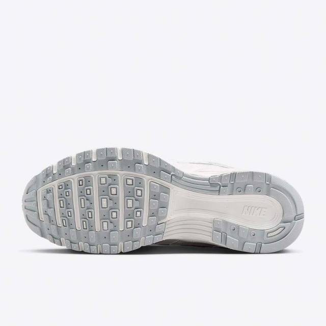 ナイキ NIKE P-6000 SE サミットホワイト/バストグレー/ウルフ