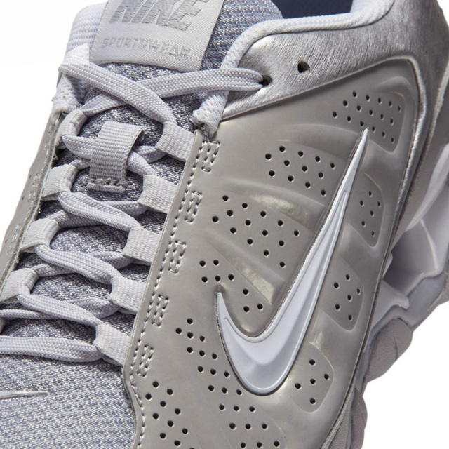 NIKEナイキREAX8NSWSLPRMリアックス8IU7629-001