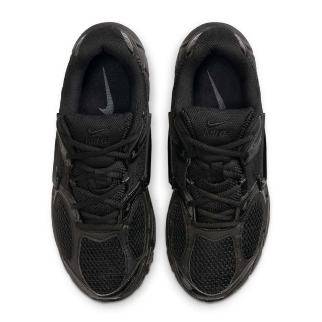 NIKEナイキWSV5RNRV5RNRHQ7901-001