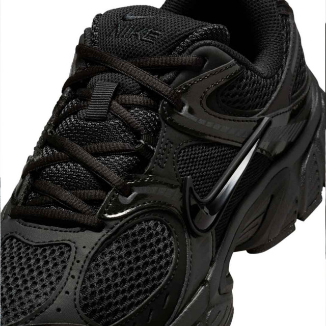 NIKEナイキWSV5RNRV5RNRHQ7901-001