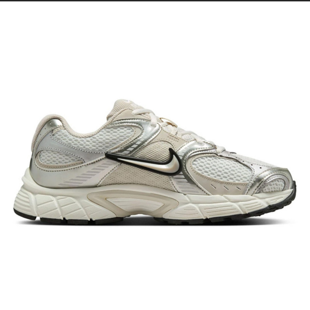 NIKEナイキWSV5RNRV5RNRHQ7901-104
