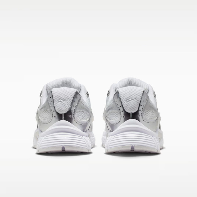 NIKEナイキV5RNRV5RNRHQ7901-112