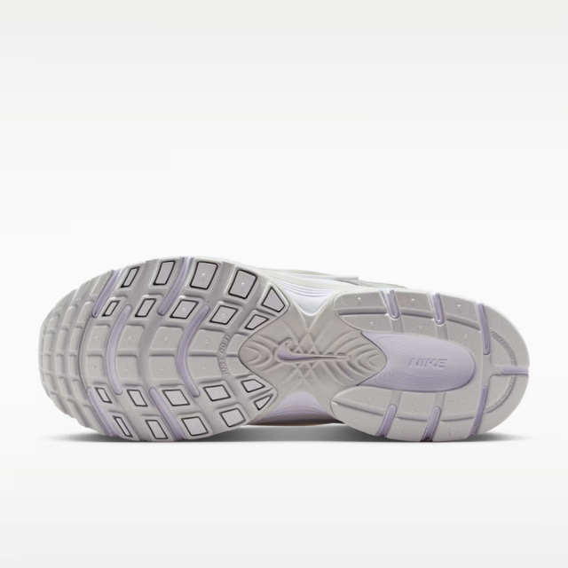 NIKEナイキV5RNRV5RNRHQ7901-112