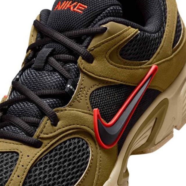 ナイキ V5 RNR NIKE V5 RNR ブラック/オリーブフラック/パラシュート