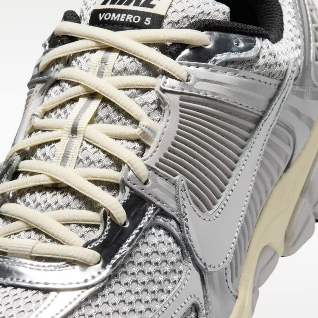 ナイキ ズーム ボメロ 5 NIKE ZOOM VOMERO 5 グレーフォグ