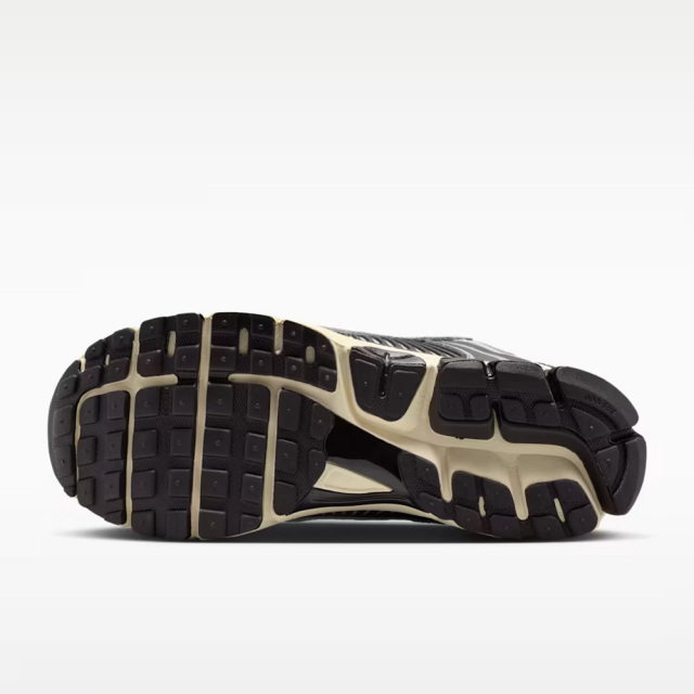 ナイキ ズーム ボメロ 5 NIKE ZOOM VOMERO 5 ブラック