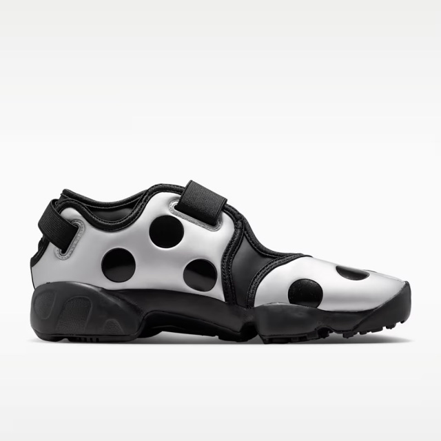 ナイキ エア リフト NIKE AIR RIFT ブラック/メタリックシルバー