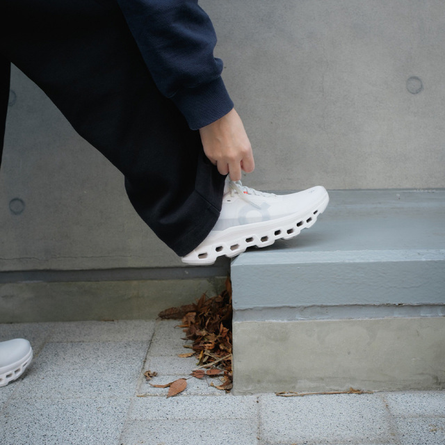 OnシューズオンCloudmonster1クラウドモンスター13MF30741200