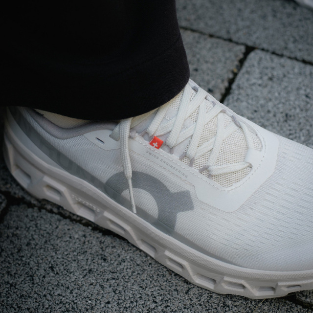 OnシューズオンCloudmonster1クラウドモンスター13MF30741200