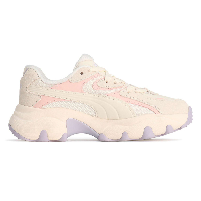 【国内即発】PUMA プーマ NOVA × BARBIE WNS スニーカー プーマ「バービー」とコラボスニーカー、鮮やかなグラフィック