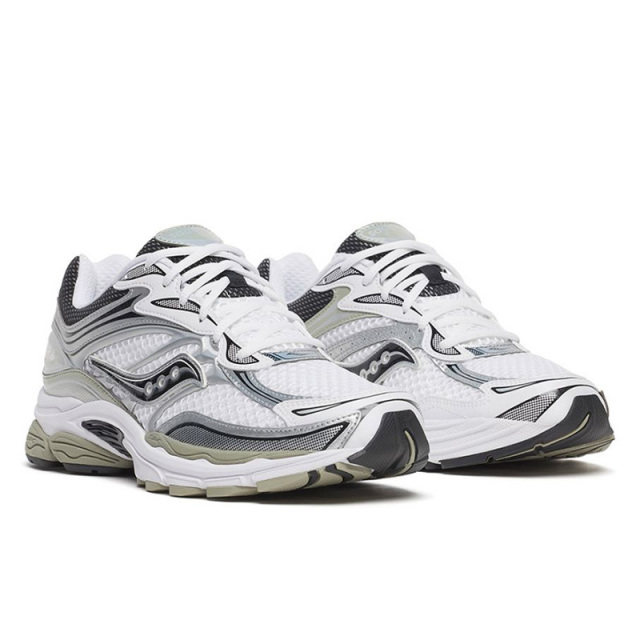 サッカニー プログリッドオムニ9 Saucony PROGRID OMNI 9 ホワイト