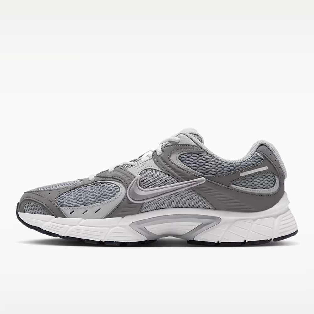 NIKEナイキV5RNRV5RNRIO7835-004