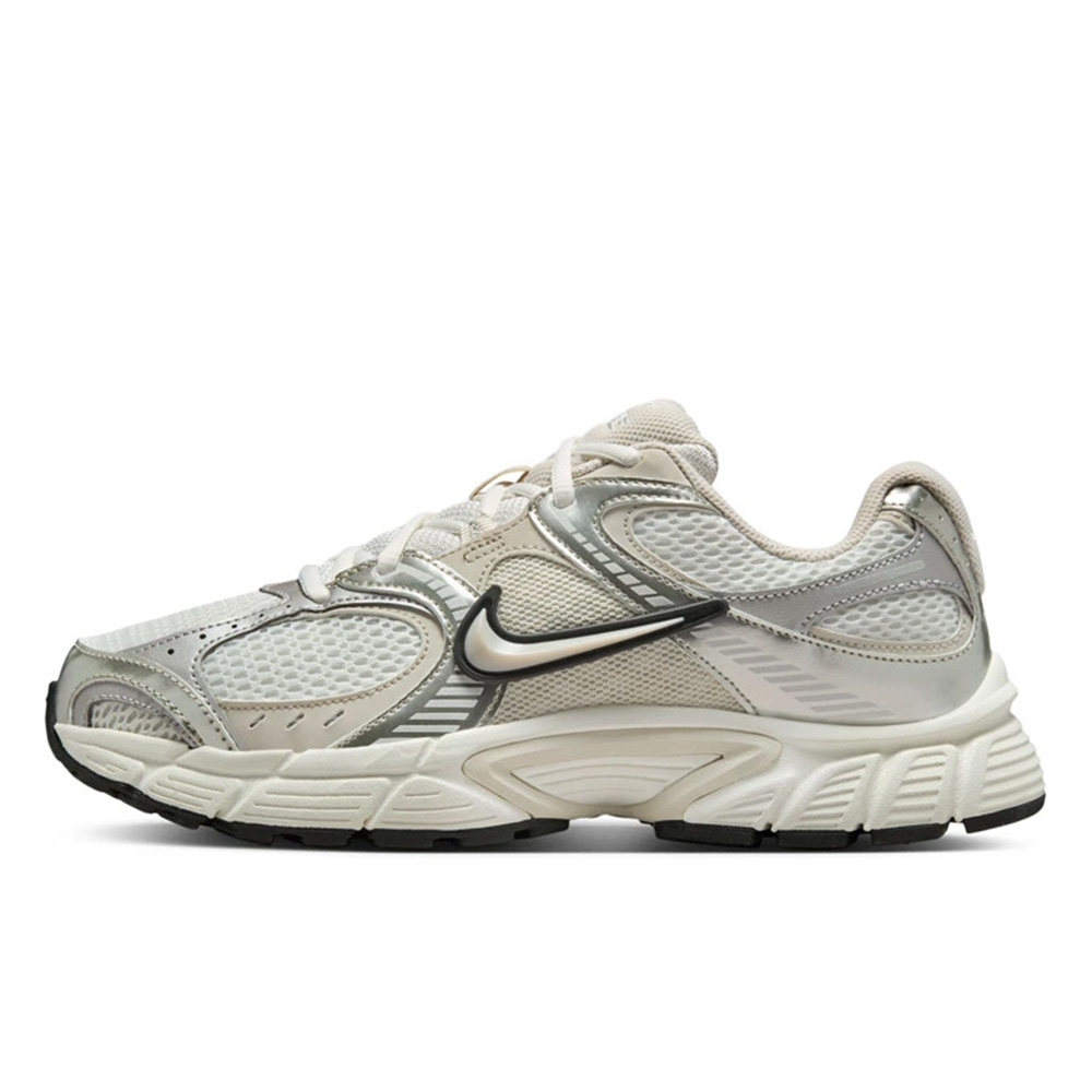 NIKEナイキWSV5RNRV5RNRHQ7901-104