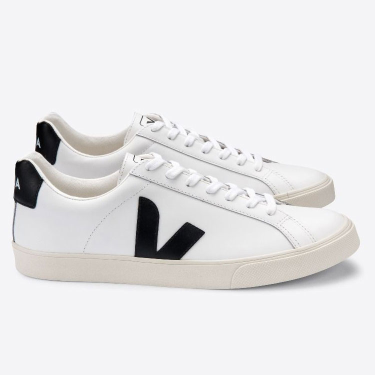 VEJAヴェジャV-15 Chromefree Leather Sneakersスニーカー Amazon.com | VEJA Women's Campo Sneaker, Extra White/Platine