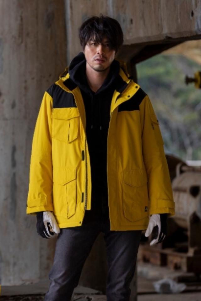 吸湿発熱×ストレッチ！男女兼用・防水透湿ストレッチ防寒コート AZ