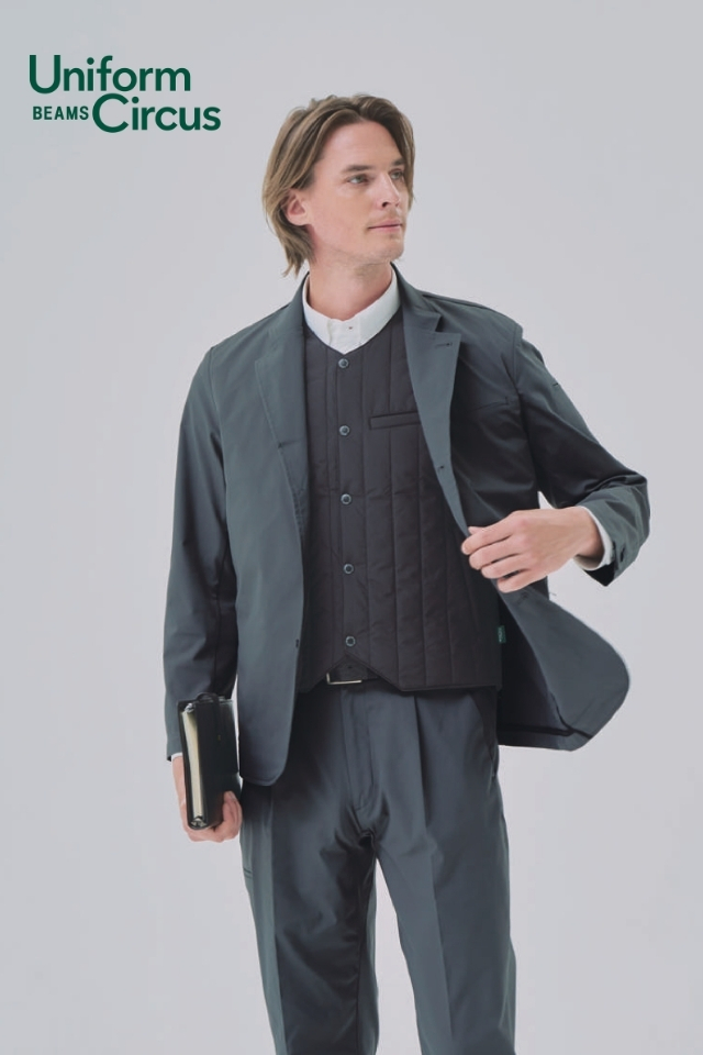 BEAMS薄手ベスト