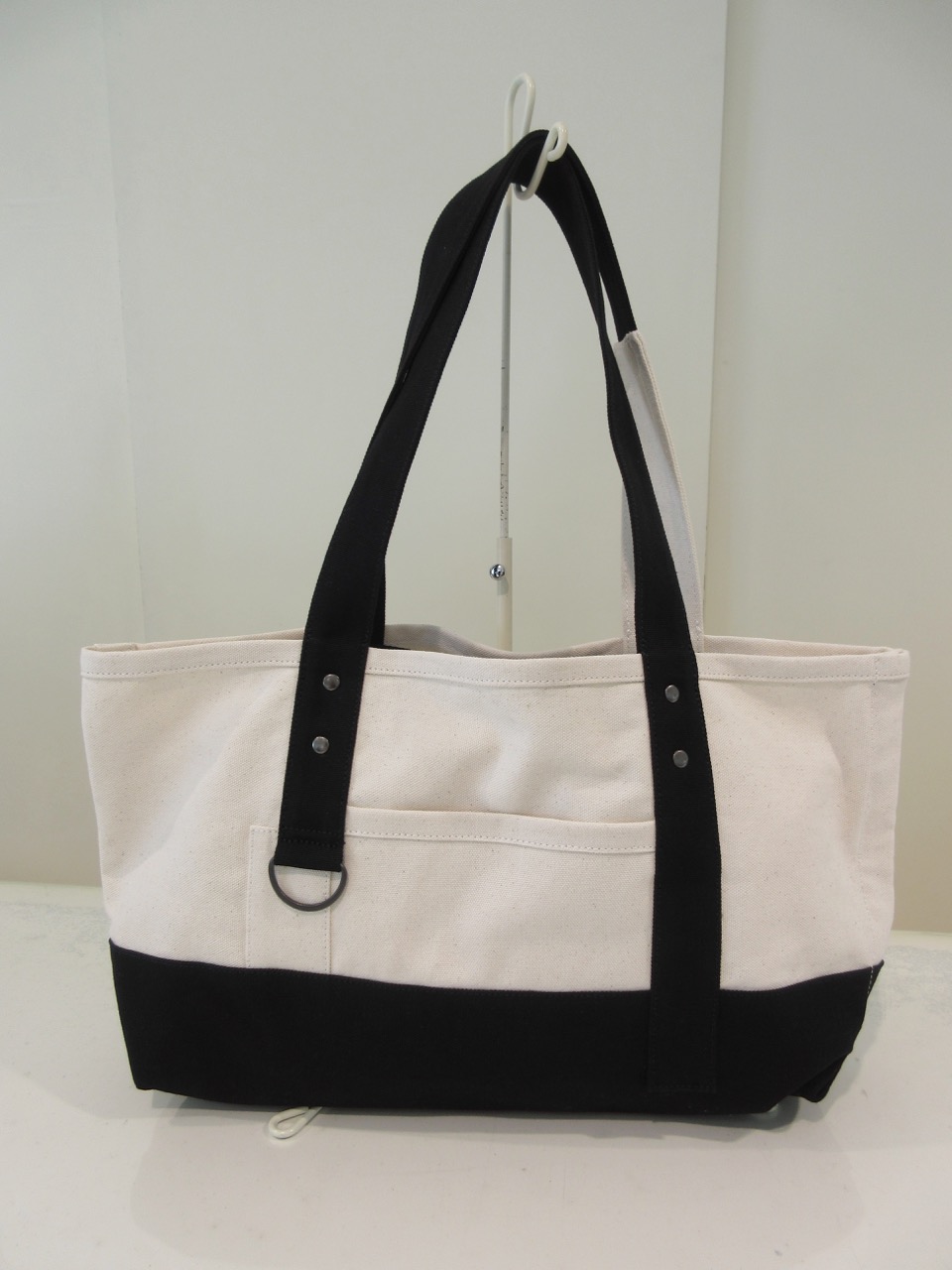 Y's YOHJI YAMAMOTO (ワイズ　ヨウジヤマモト) ワッシャーキャンバス大トートバッグ：オフホワイト