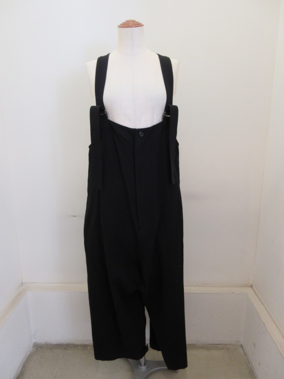 Y's YOHJI YAMAMOTO (ワイズ　ヨウジヤマモト) 綿麻ギャバオーバーオール：ブラック