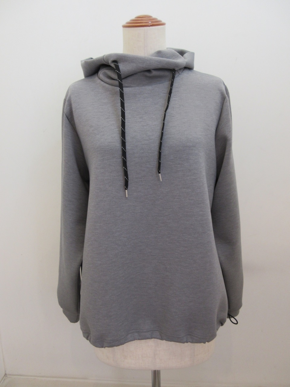 KEI Hayama PLUS(ケイハヤマプリュス) ストレッチダンボールニットスソゴム入りパーカー:グレー