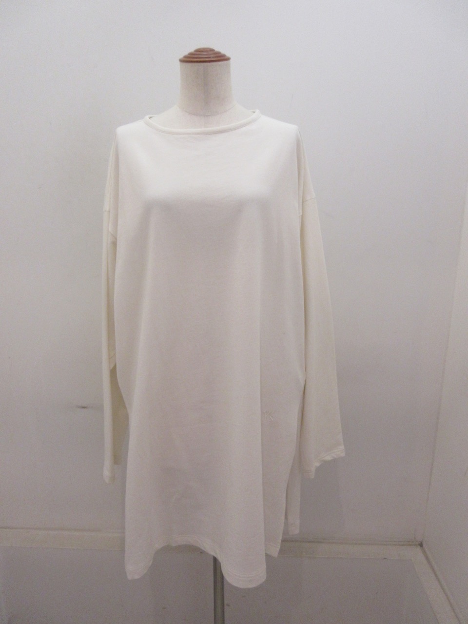 Y's YOHJI YAMAMOTO (ワイズ　ヨウジヤマモト)コットンデイペンドインレービッグTシャツ：オフホワイト