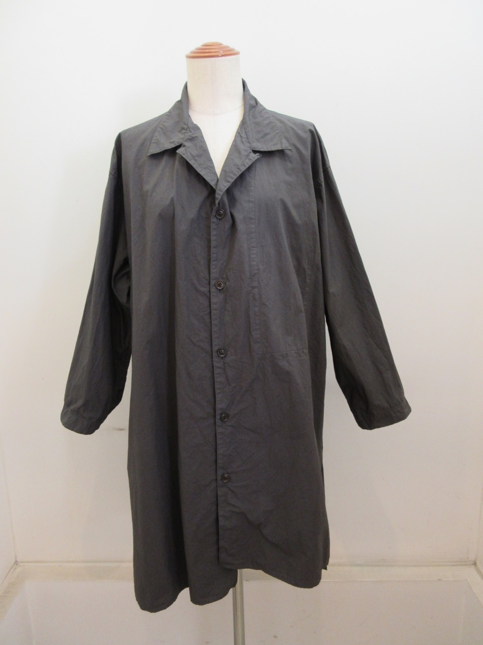 Y's YOHJI YAMAMOTO (ワイズ　ヨウジヤマモト) コットンタイプライター製品染め七分袖ブラウス：グレー