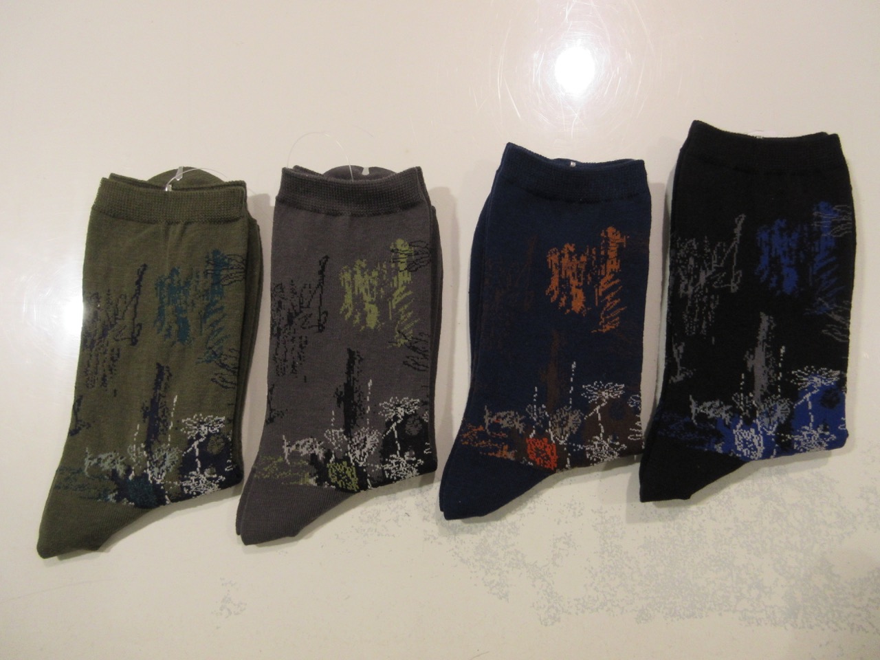 Y's YOHJI YAMAMOTO (ワイズ　ヨウジヤマモト) 花瓶柄ソックス：左からカーキ（1）／グレー（2）／ネイビー（3）／ブラック（4）