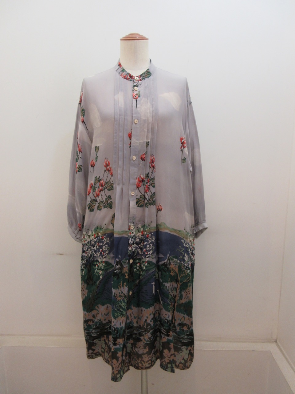 KEI Hayama PLUS(ケイハヤマプリュス) 湖のほとりプリントキュプラリヨセルボイル台襟ワンピース：パープル