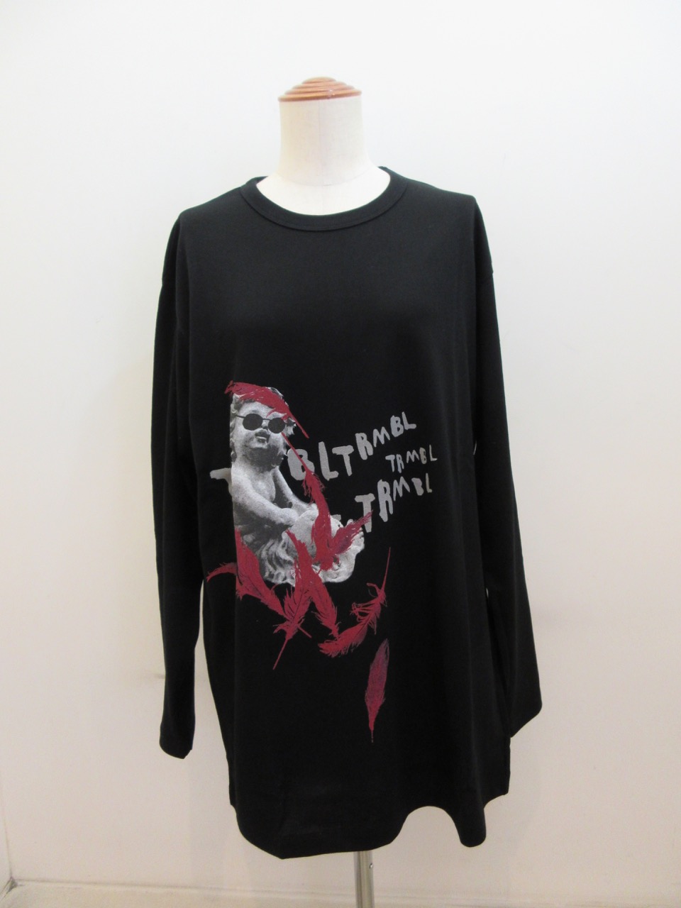 Y's YOHJI YAMAMOTO (ワイズ　ヨウジヤマモト) コットン天竺天使顔料プリント長袖Tシャツ:ブラック