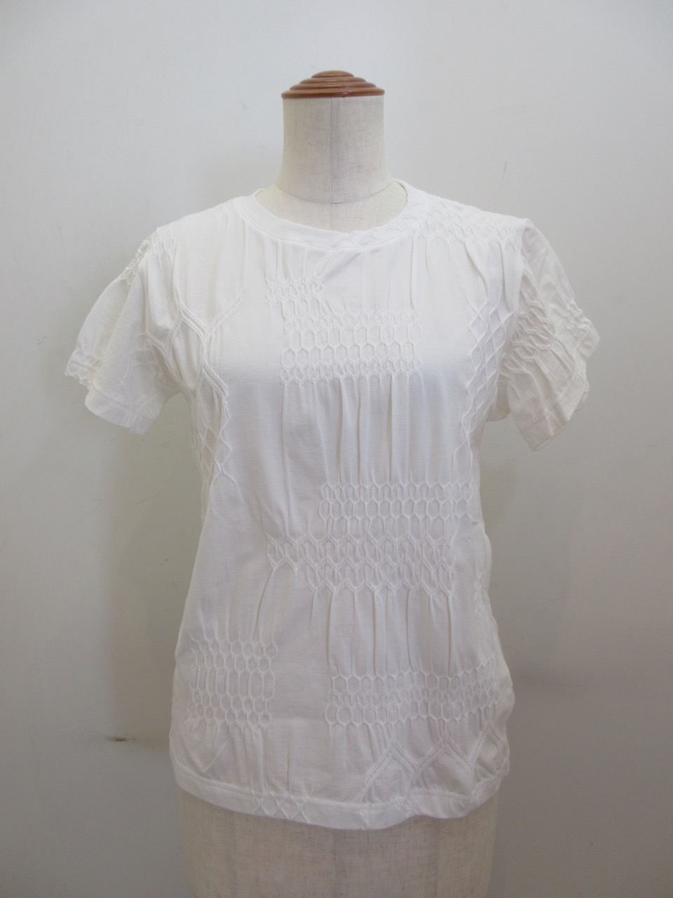 Y's YOHJI YAMAMOTO (ワイズ　ヨウジヤマモト) スモッキングジャガード半袖Tシャツ：オフホワイト