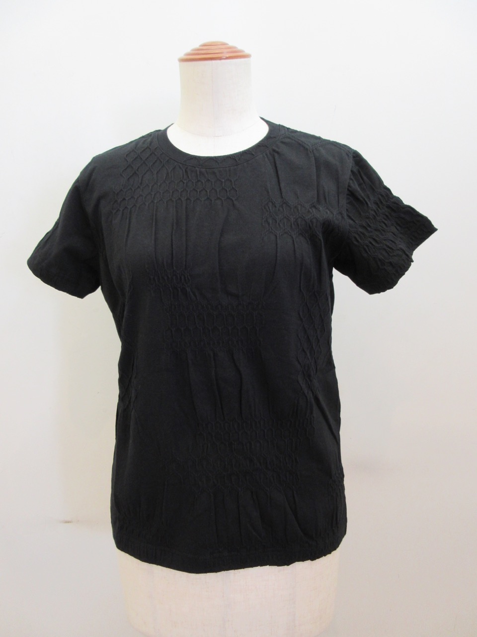 Y's YOHJI YAMAMOTO (ワイズ　ヨウジヤマモト) スモッキングジャガード半袖Tシャツ:ブラック