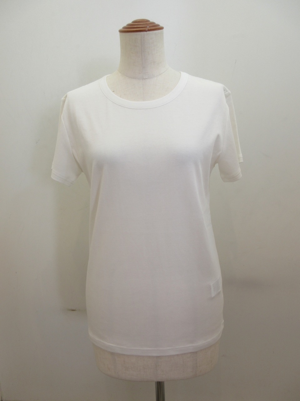 Y's YOHJI YAMAMOTO (ワイズ　ヨウジヤマモト) コットンスムースY刺繍丸首半袖Tシャツ：ホワイト