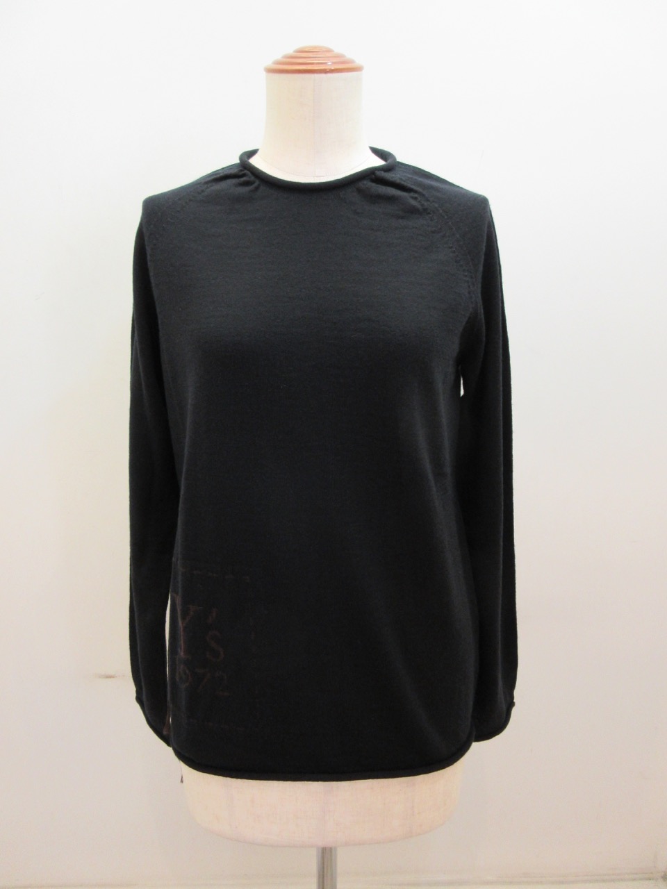 Y's YOHJI YAMAMOTO (ワイズ　ヨウジヤマモト) 12GY'sインターシャジャガードロゴラグラン袖ニット:ブラック