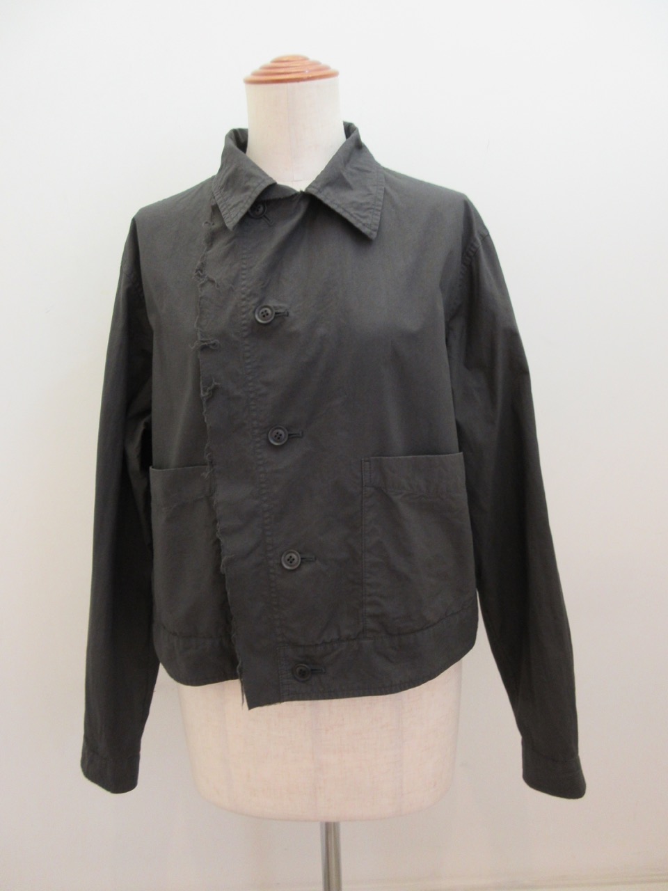 Y's YOHJI YAMAMOTO (ワイズ　ヨウジヤマモト) コットンタイプライター製品染め左前タチキリジャケット：グレー