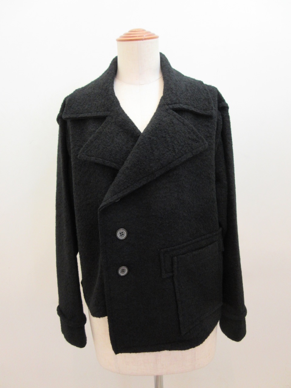 Y's YOHJI YAMAMOTO (ワイズ　ヨウジヤマモト) W／NYブークレショート丈ジャケット：ブラック