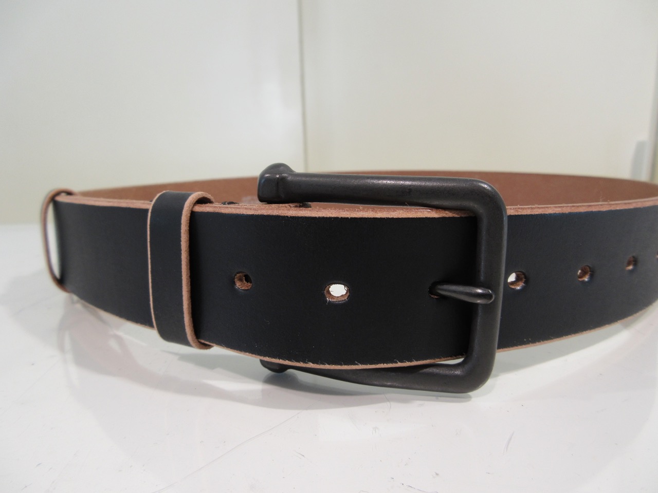 Y's YOHJI YAMAMOTO (ワイズ　ヨウジヤマモト) 丘染めヌメレザー40mmベルト：ブラック