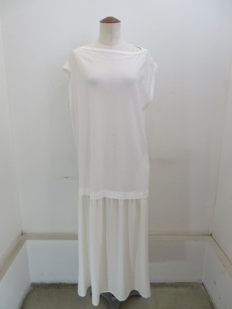 Y's YOHJI YAMAMOTO (ワイズ　ヨウジヤマモト)TA/PEデシンフレンチスリーブワンピース：オフホワイト