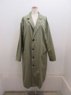 Y's YOHJI YAMAMOTO (ワイズ　ヨウジヤマモト) コットンツイル左衿ハズシロングコート：カーキ